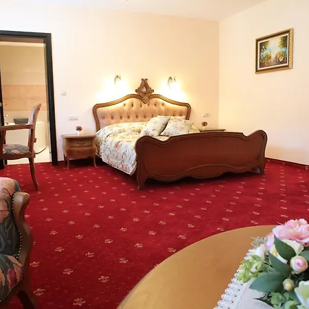 מלון Boutique Vsk Kentavar 4*